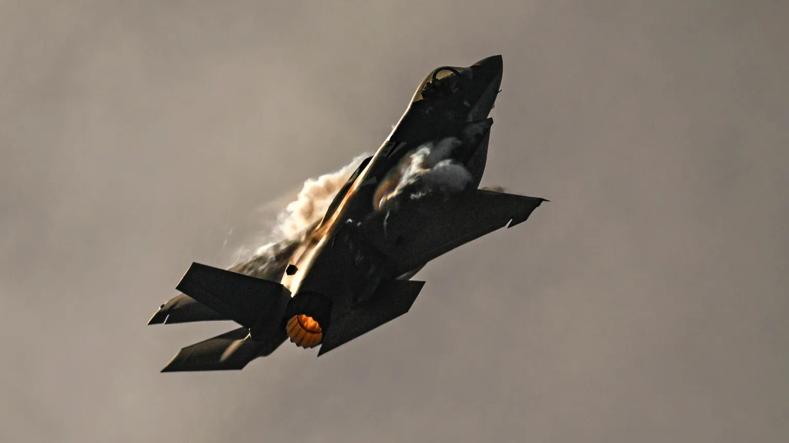 F-35’s Near Miss Over Yemen Raises Questions About U.S. Strategy and Stealth Jet’s Role