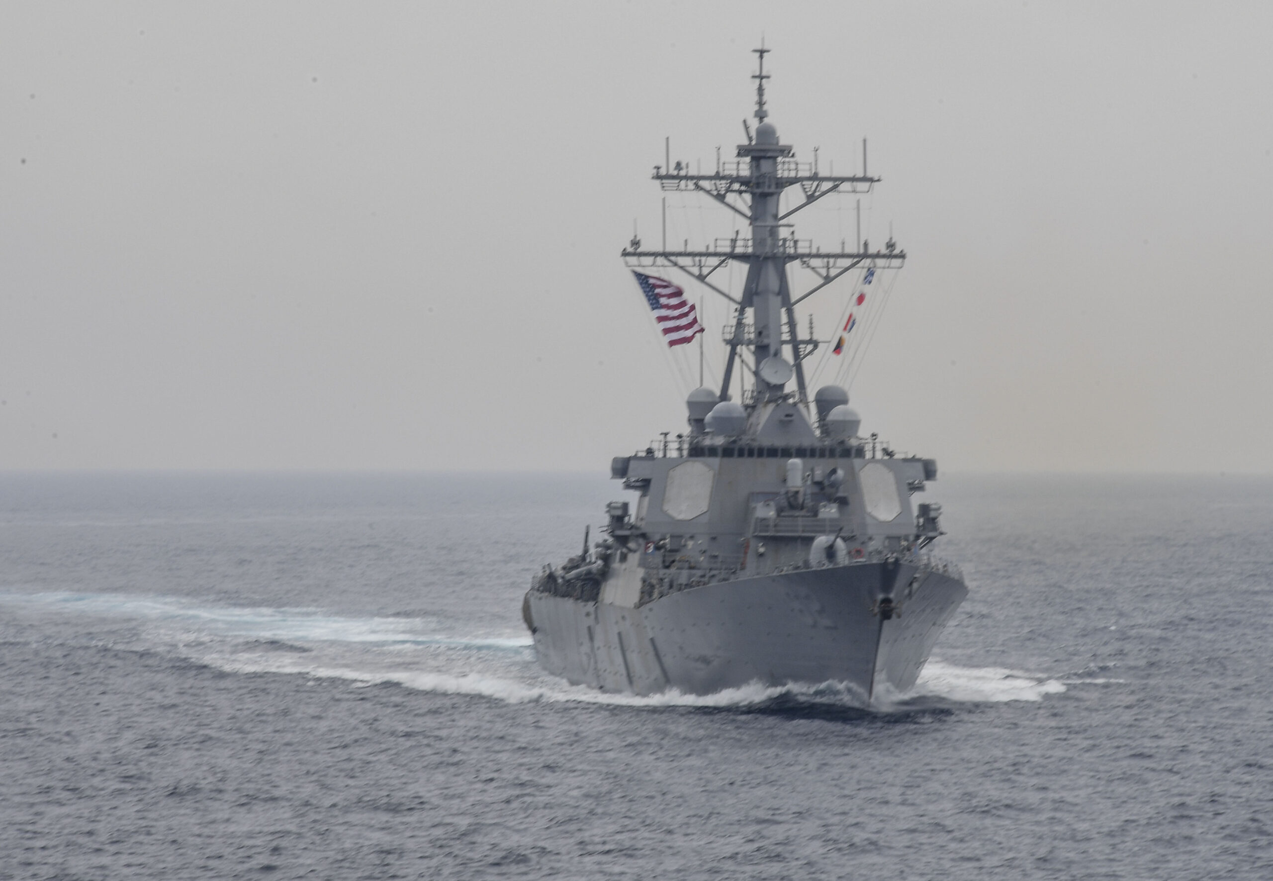 Iranian Navy Helicopter Confronts U.S. Destroyer in Gulf of Oman Standoff
