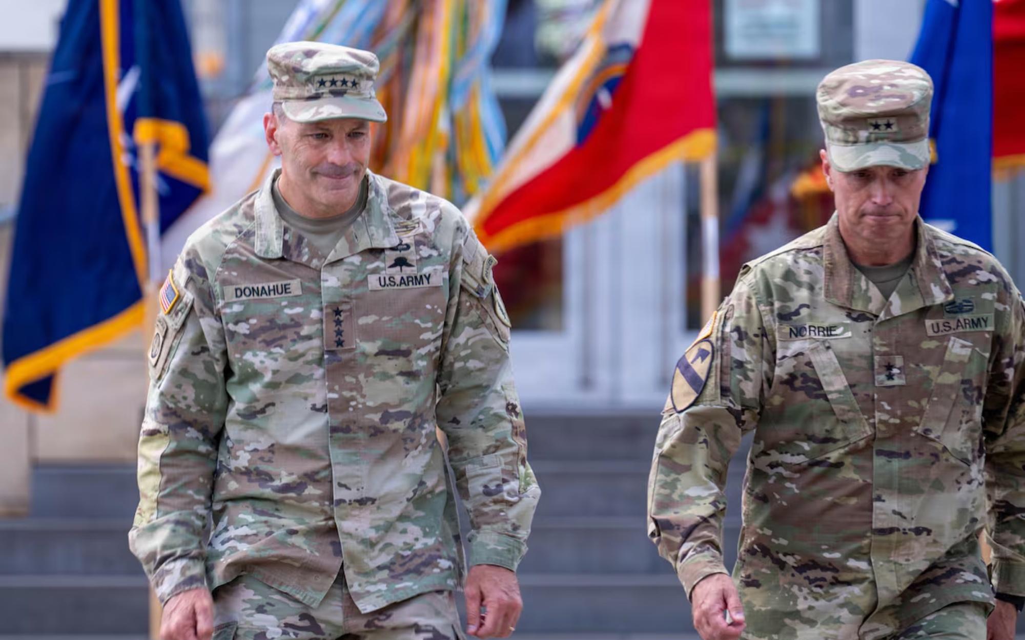 Kyiv’s General Salutes Ousted U.S. Commander as Hegseth Reshapes War Leadership Kyiv’s General Salutes Ousted U.S. Commander as Hegseth Reshapes War Leadership