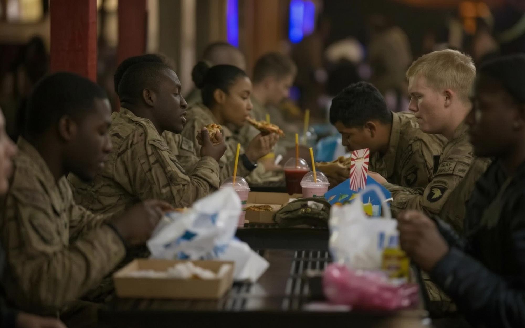 Army Launches New Meal Card Program Letting Troops Grab Burger King and Starbucks On Base