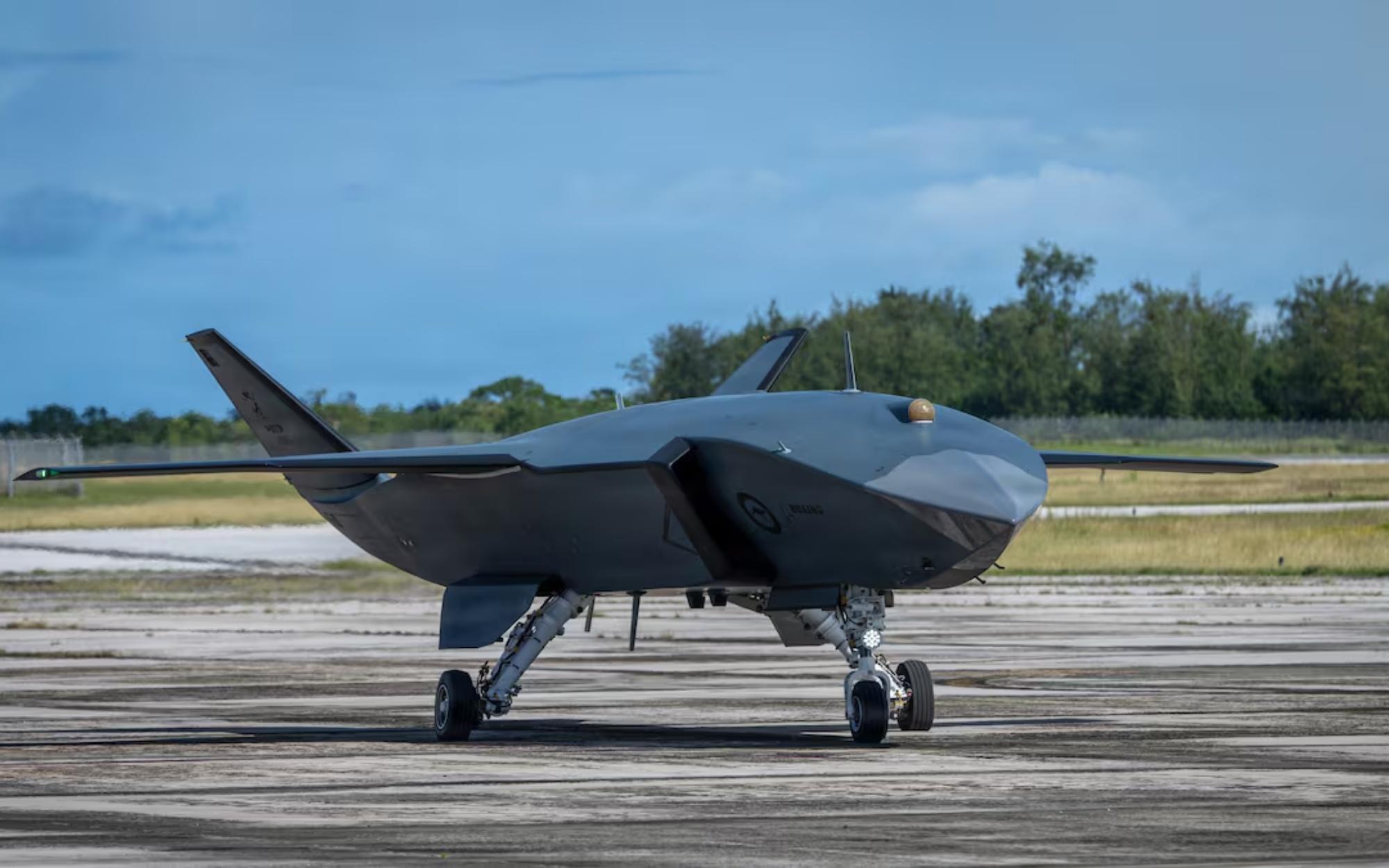 Boeing’s MQ-28 Ghost Bat Takes Flight at Farnborough, Signaling a New Era of Combat Air Power