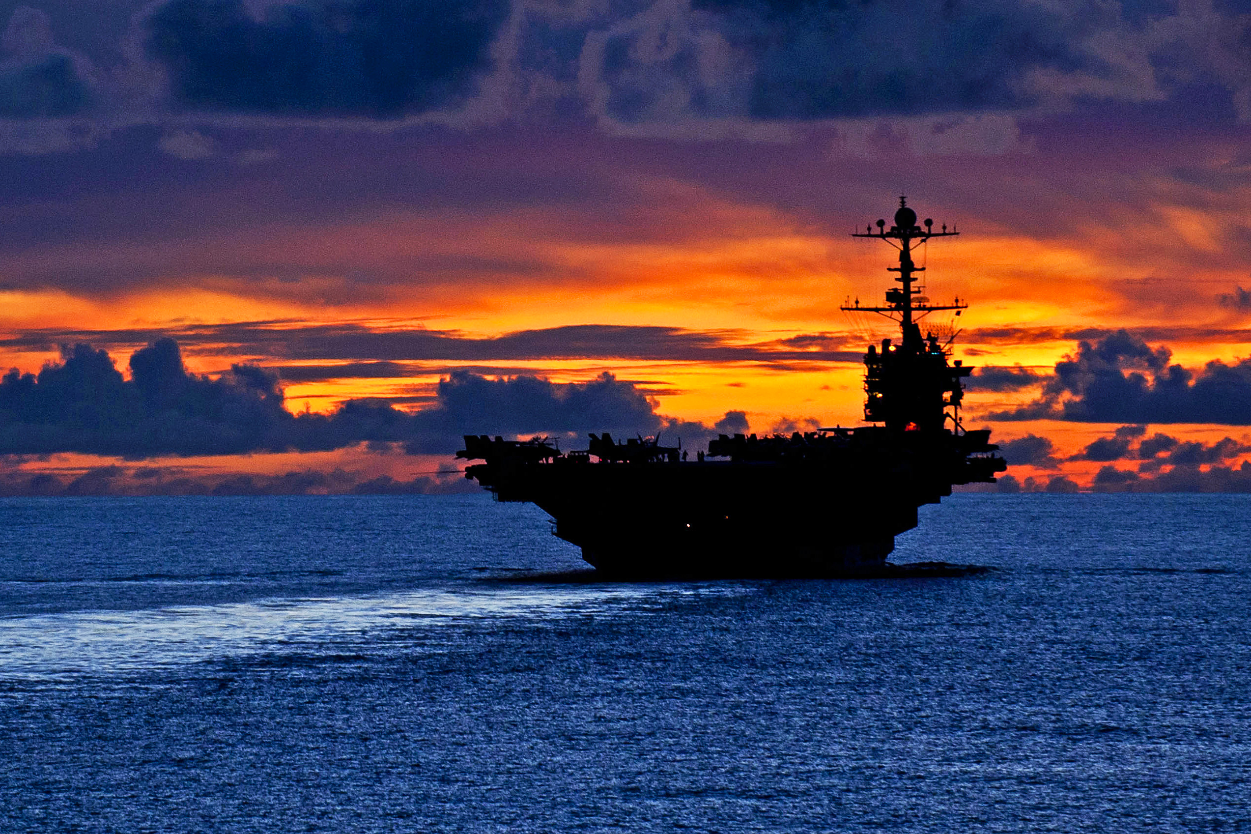 USS George Washington Reaches Middle East to Relieve USS Abraham Lincoln